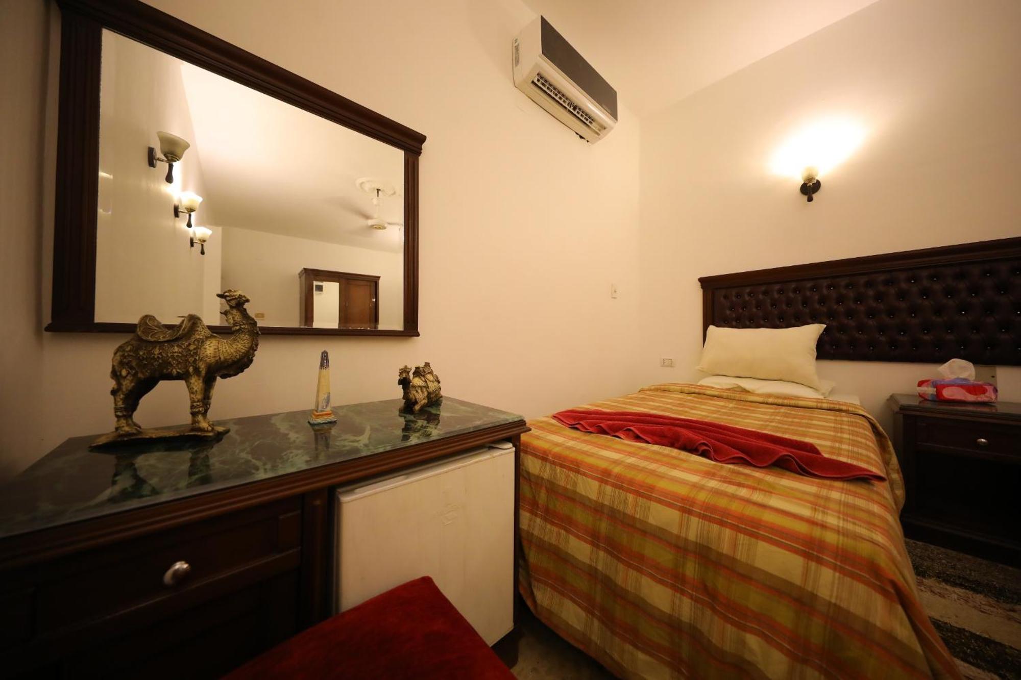 Pyramids Loft Guesthouse Kairo Ruang foto