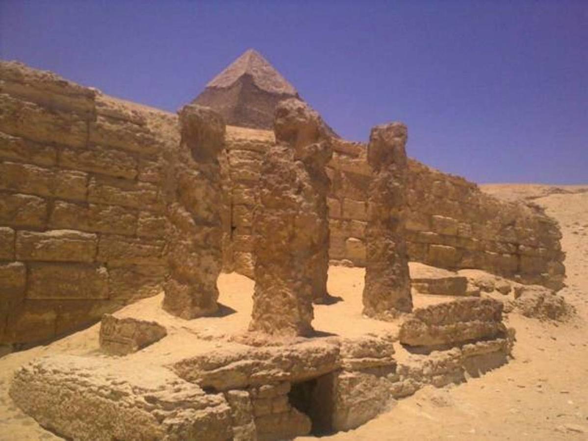 Pyramids Loft Guesthouse Kairo Bagian luar foto