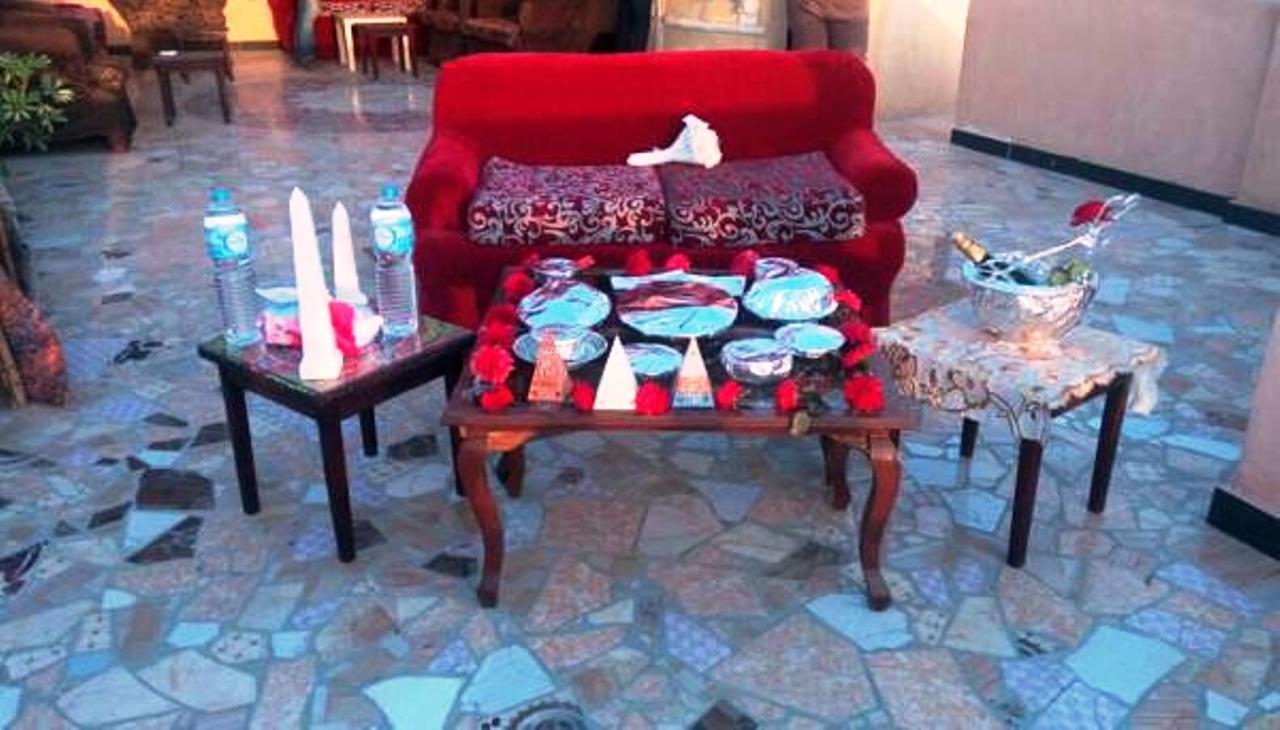 Pyramids Loft Guesthouse Kairo Bagian luar foto