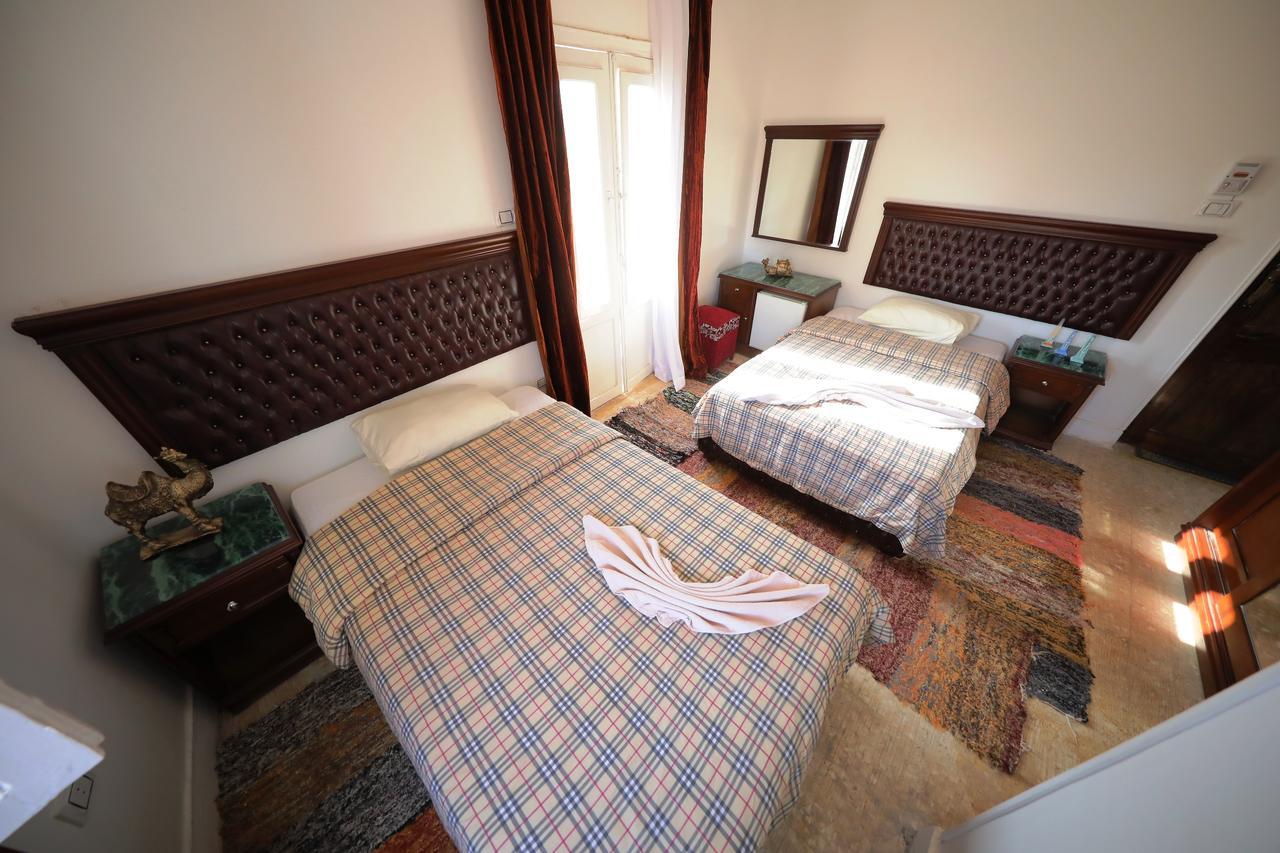 Pyramids Loft Guesthouse Kairo Bagian luar foto