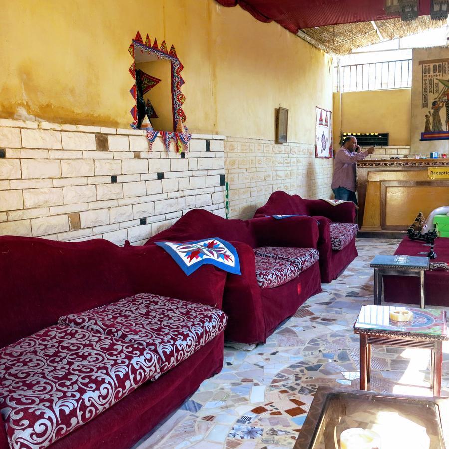 Pyramids Loft Guesthouse Kairo Bagian luar foto